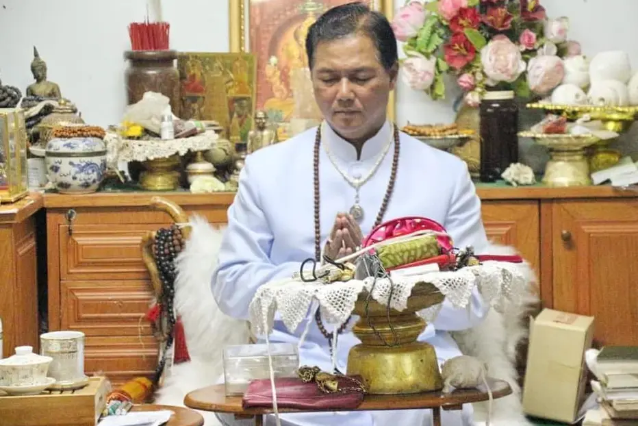 อาจารย์ต๊ะ โคราช